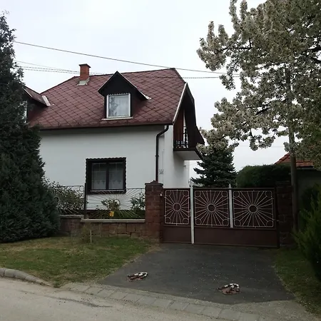 Horvath Apartment *